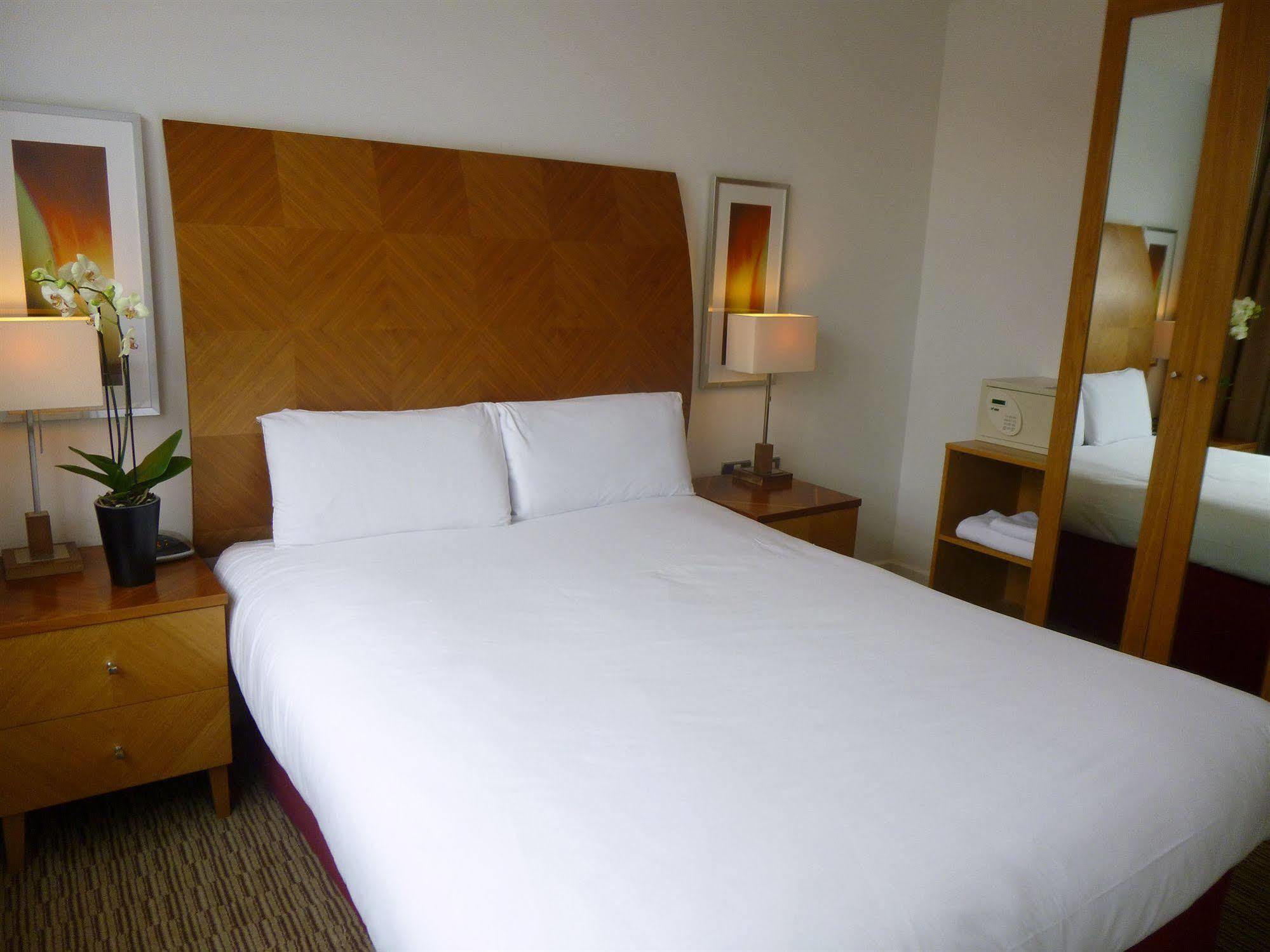 Premier Suites Nottingham Extérieur photo